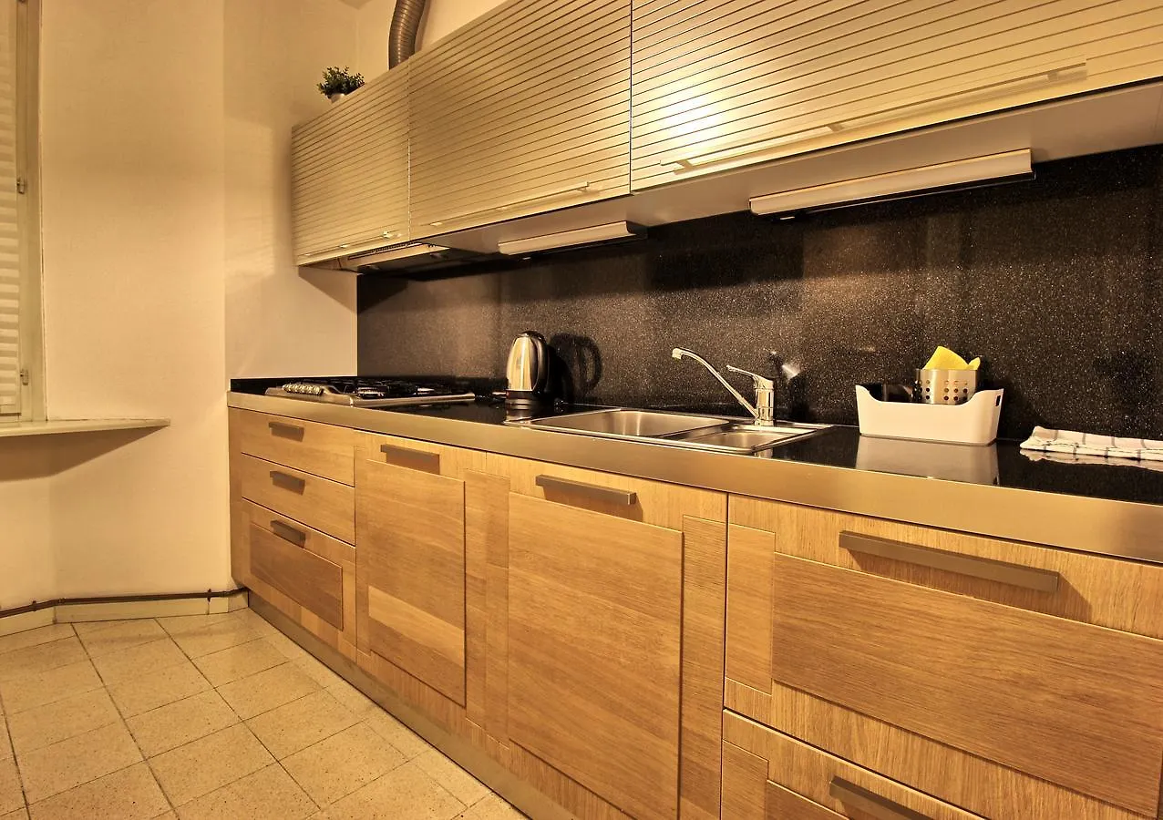 Ancient Courtyard Bonanomi 2 Bedroom Apartment 코모 이탈리아
