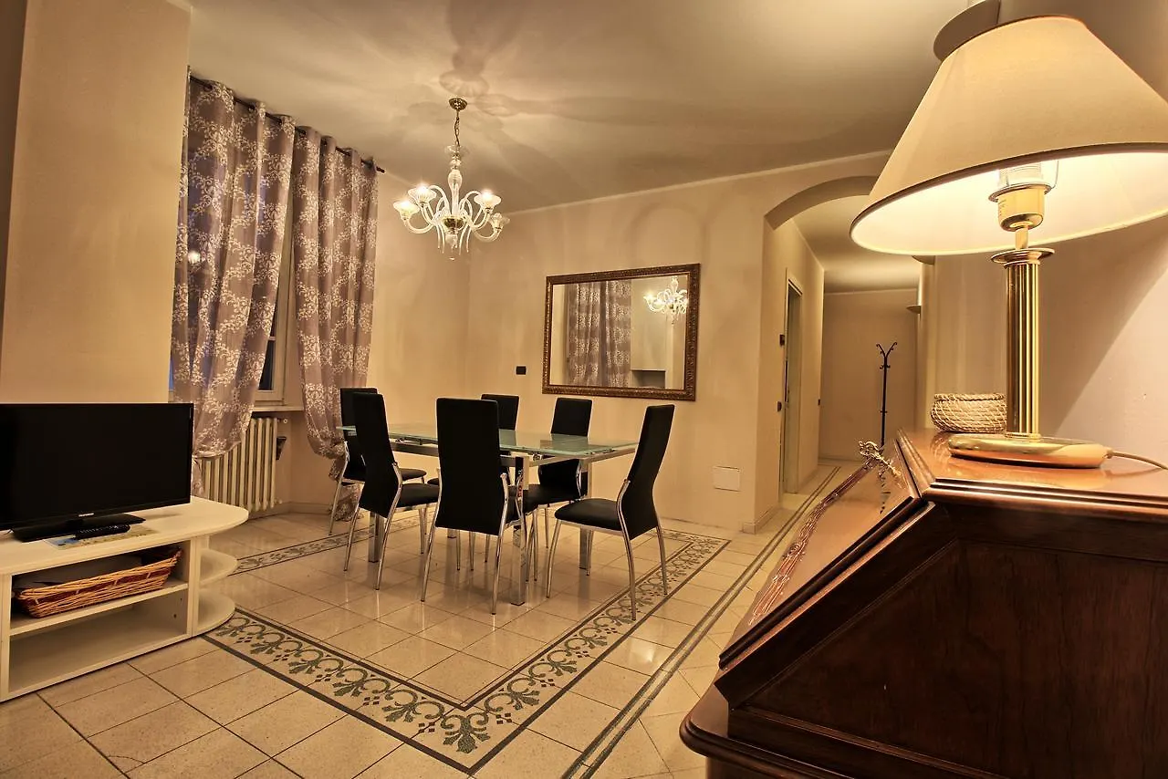 Ancient Courtyard Bonanomi 2 Bedroom Apartment 코모 이탈리아
