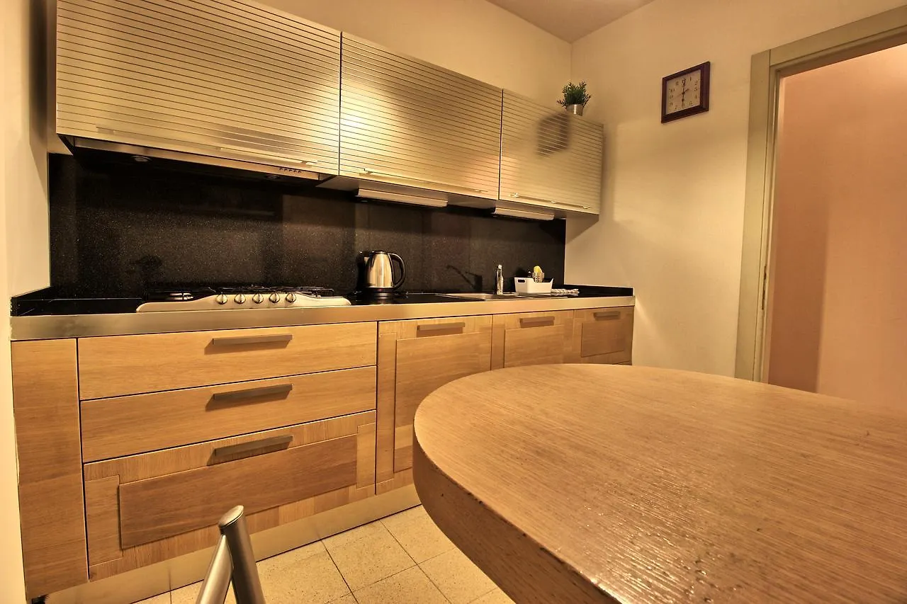 Ancient Courtyard Bonanomi 2 Bedroom Apartment 코모